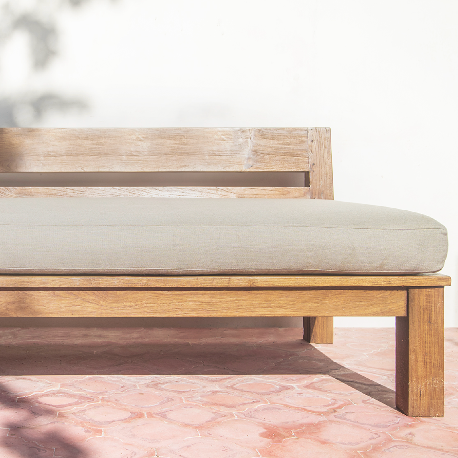 Nosara Daybed